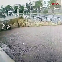 Dereye uçan midibüsün kaza anı görüntüleri çıktı