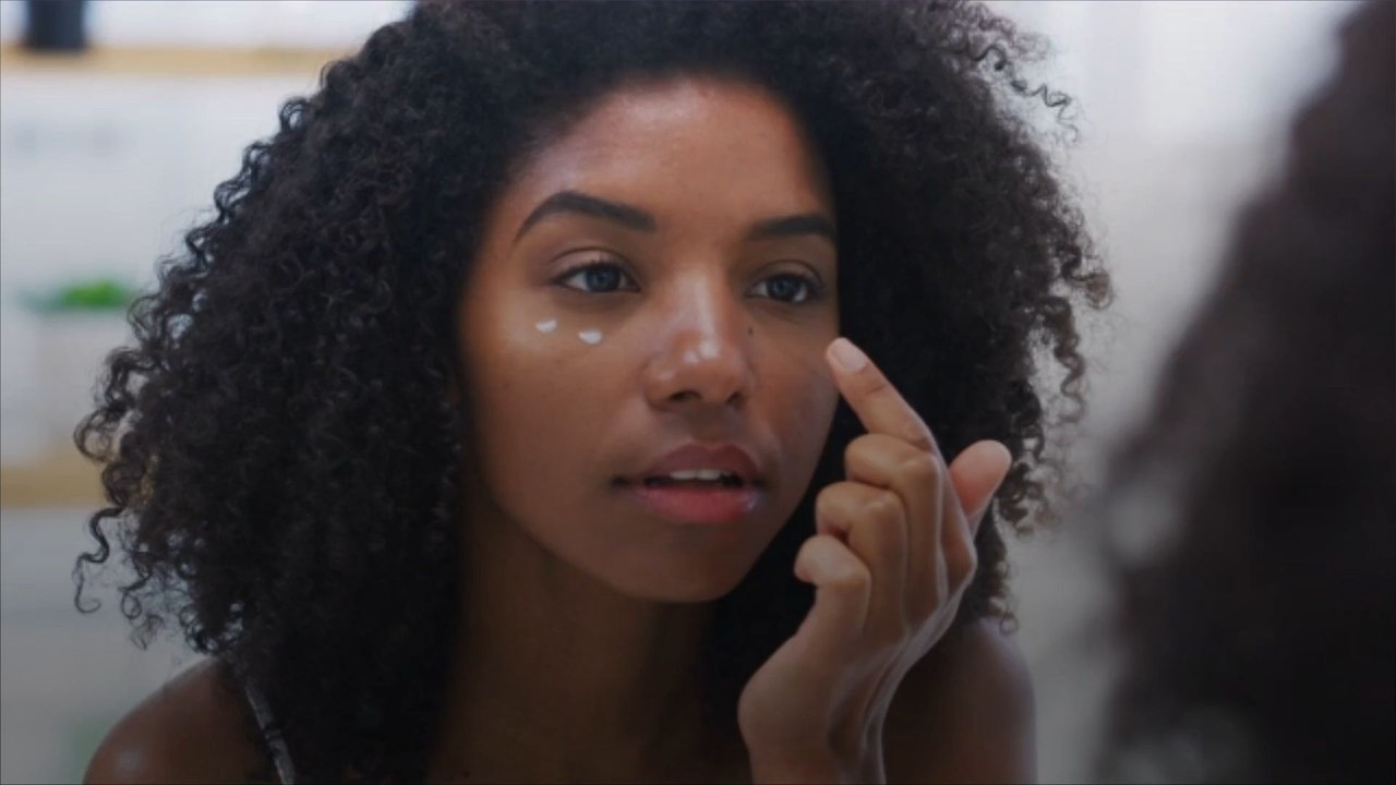 A quel point les crèmes pour les yeux sont efficaces contre les rides ?