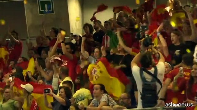 Barcellona in piazza per Jenni Hermoso e contro Rubiales