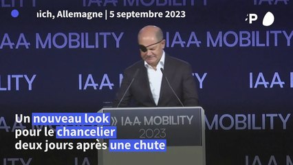 Olaf Scholz inaugure le salon de l'auto de Munich avec un cache-oeil