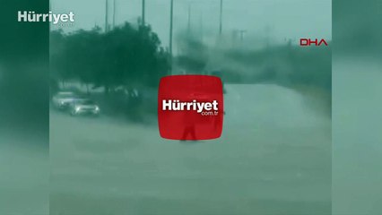 Çanakkale'de dere taştı, yollar kapandı