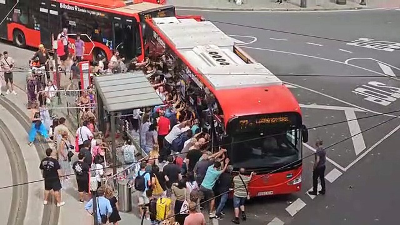 Autocarro em Bilbau Vídeo Dailymotion