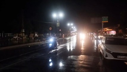 रात को बरसे बादल, बदला मौसम