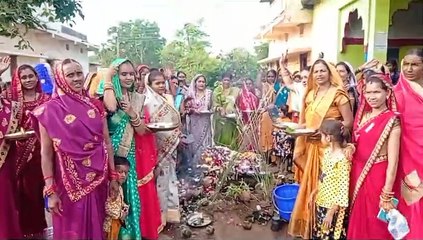 पसहर चावल और मिश्रित भाजी का भोग लगाकर महिलाओं तोड़ा कमरछठ व्रत