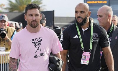 الحارس الشخصي لميسي يصبح حديث السوشال ميديا