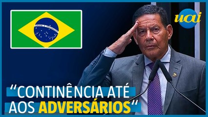 Mourão defende continência a "vencedor ou vencido"