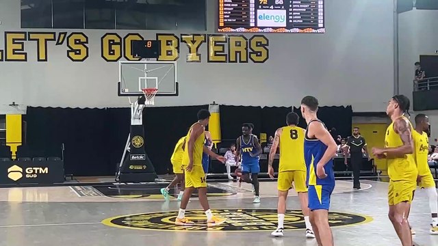 Victoire de Fos Provence Basket contre Hyères Toulon en amical