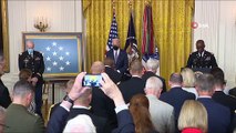 ABD Başkanı Joe Biden, madalya törenine maske takarak katıldı