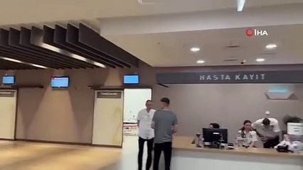 Bakan Koca: Acil birimlerimiz hasta kabul etmeye devam ediyor