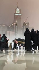 Rehmat barasrahi ha #alhamdulillah️ #makkah #Madina #foryoupage #viralvideo 2282023 in makkah