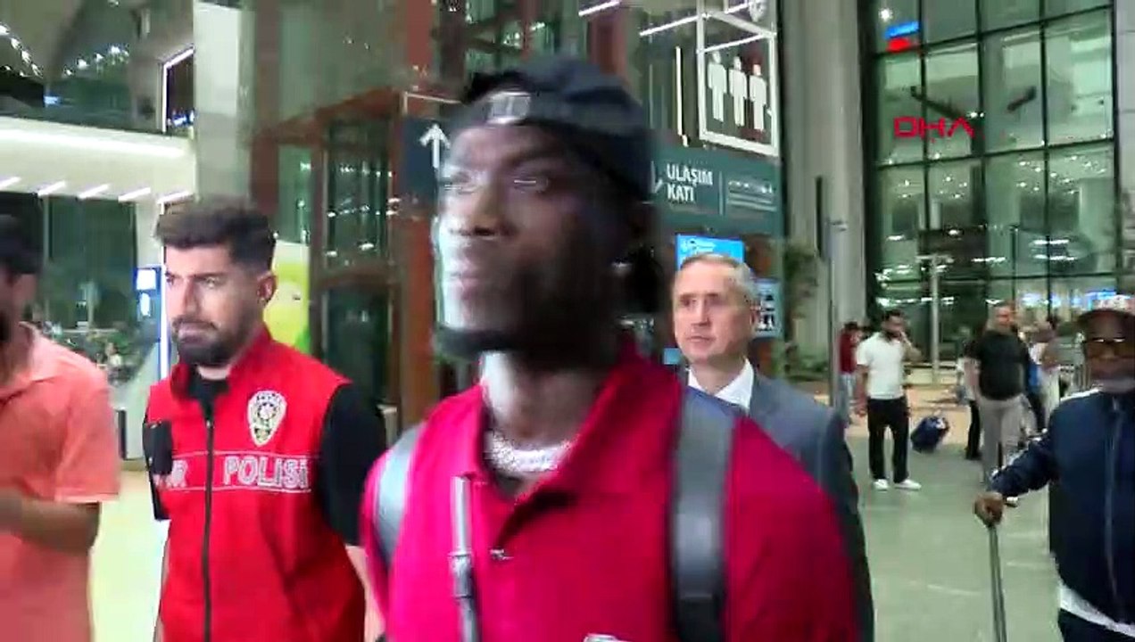 Beşiktaş'ın yeni transferi Eric Bailly İstanbul'a geldi