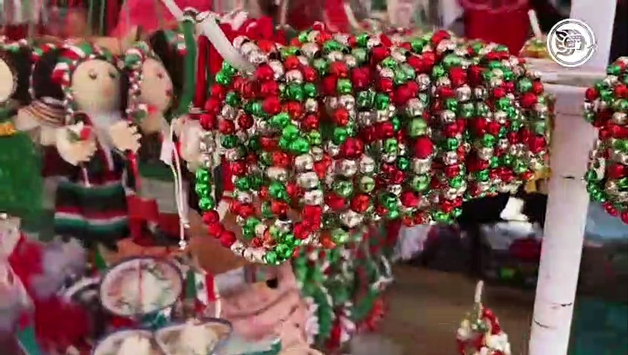 Con incremento del 30% en los costos, laboran comerciantes de artículos del mes patrio