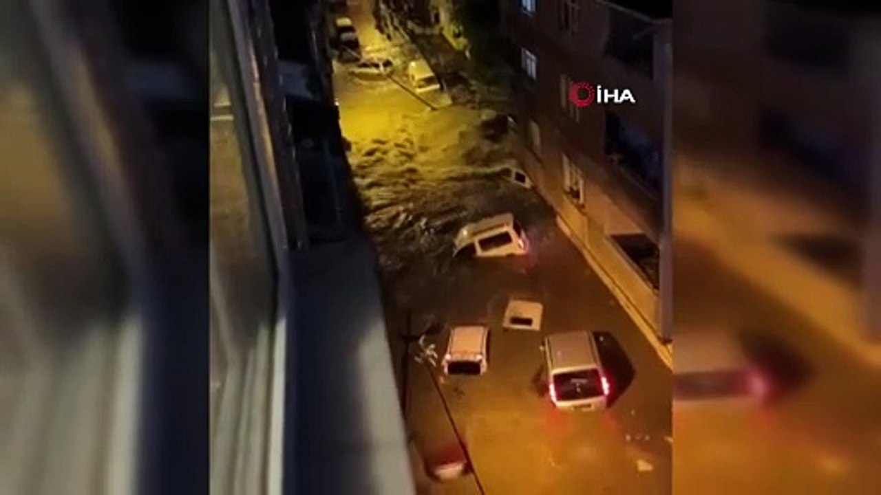 Sel faciası! Araçlar suya böyle gömüldü!