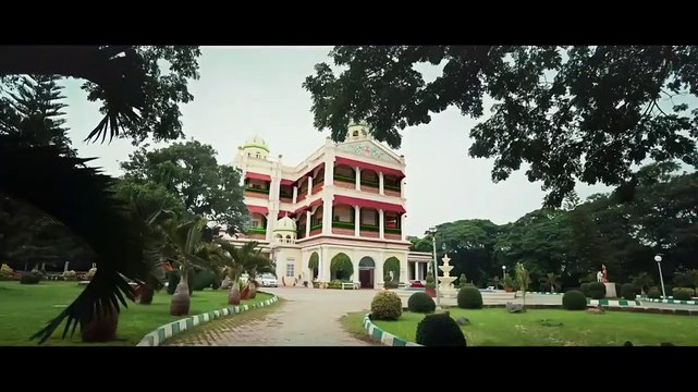 Chandramukhi 2 Bande-annonce VO (2023) Kangana Ranaut, Lawrence Raghavendra