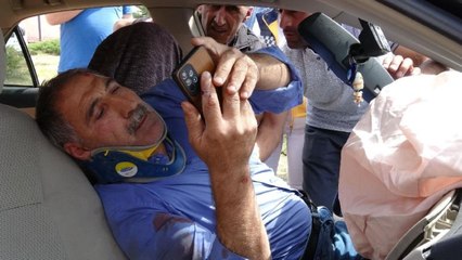 Kazada yaralanan sürücüye ‘kapat telefonu’ tepkisi