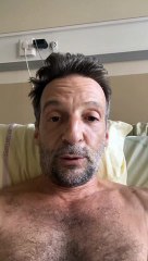 Mathieu Kassovitz donne de ses nouvelles pour la première fois depuis son accident de moto dans une vidéo publiée sur Instagram