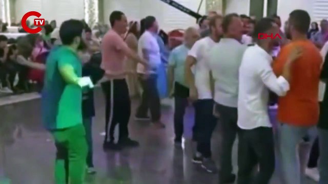 Düğünde oynarken kalp krizi geçirip öldü