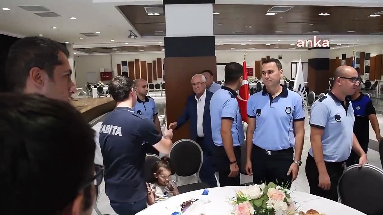Karabağlar Belediye Başkanı Zabıta Haftası'nı kutladı