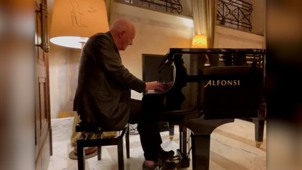 Anthony Hopkins’ten mini resital