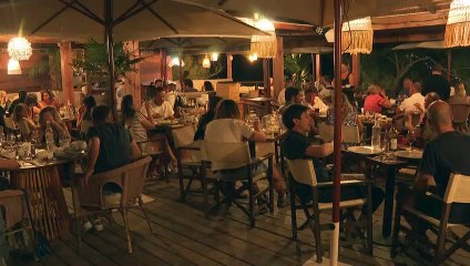 Au Lavandou, Eden Jays, le DJ aveugle maître des platines