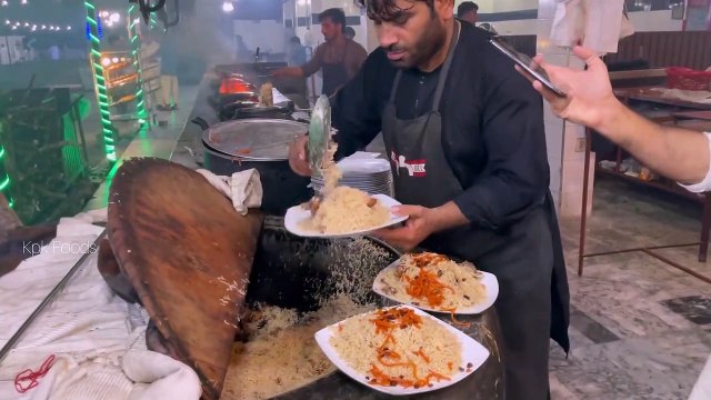 Traskoon Restaurant Sawabi _ Afghani Kabuli Pulao _ Mutton Karahi _ Dum Pukht _