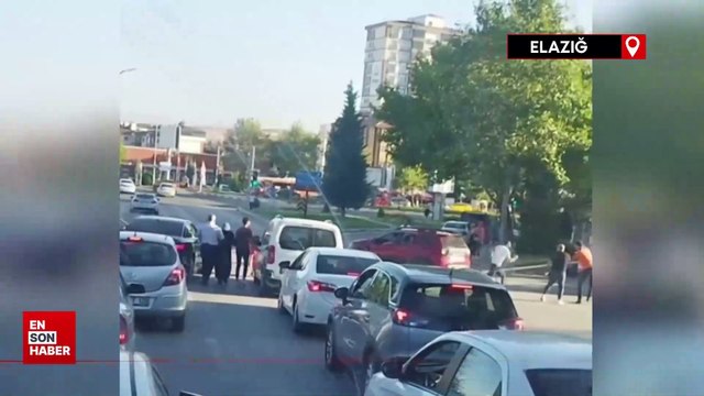Elazığ’da,iki sürücü arasında ‘yol vermeme’ nedeniyle tekmeli yumruklu kavga çıktı