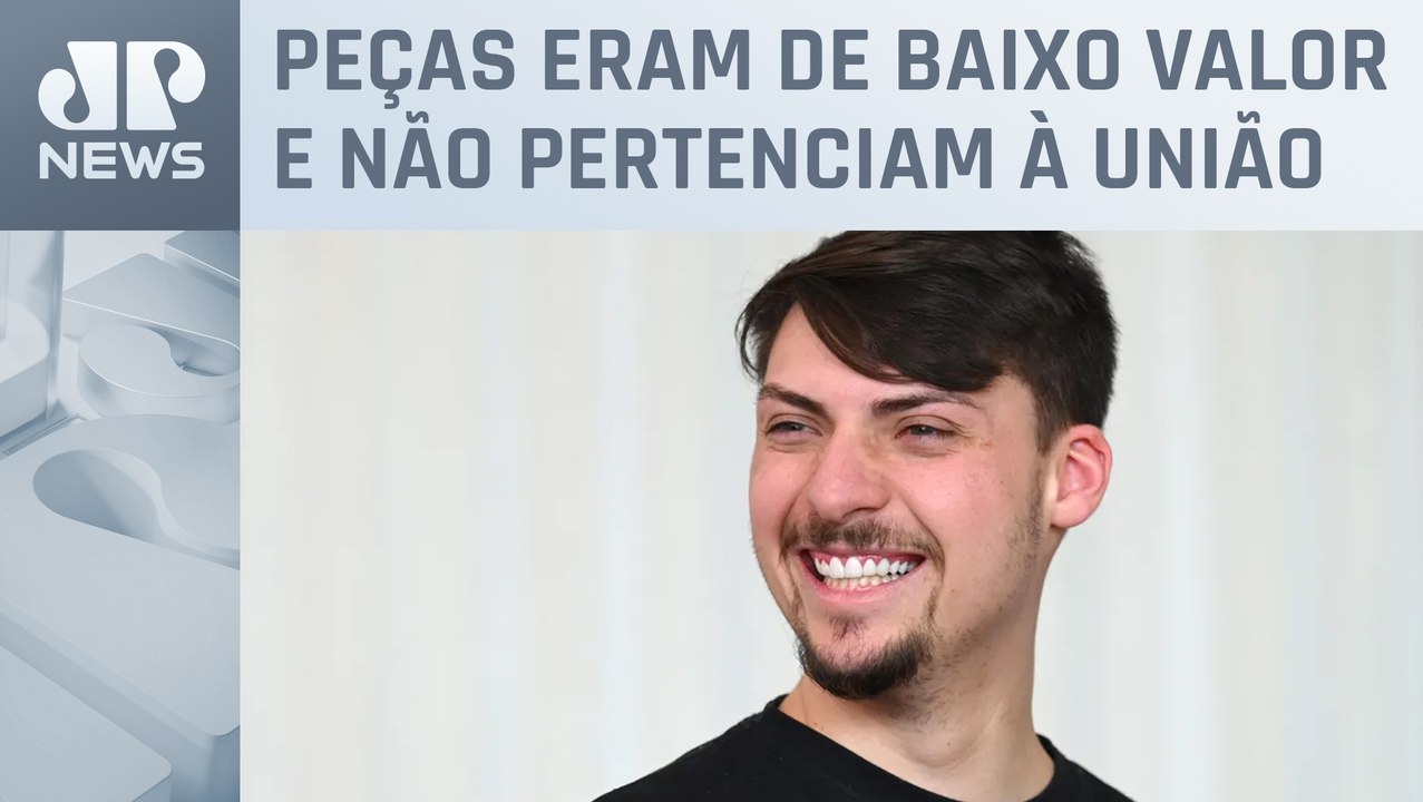 Jair Renan levou itens do acervo privado de Bolsonaro durante visita ao Palácio do Planalto