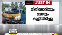 വടകരയിൽ മിനി ലോറിയും ബസും കൂട്ടിയിടിച്ച് പത്ത് പേർക്ക് പരിക്ക്