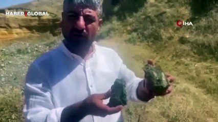 Tarlada buldukları taşın göktaşı olduğunu düşünüyorlar: Önce çok fazla önemsemedik ama...