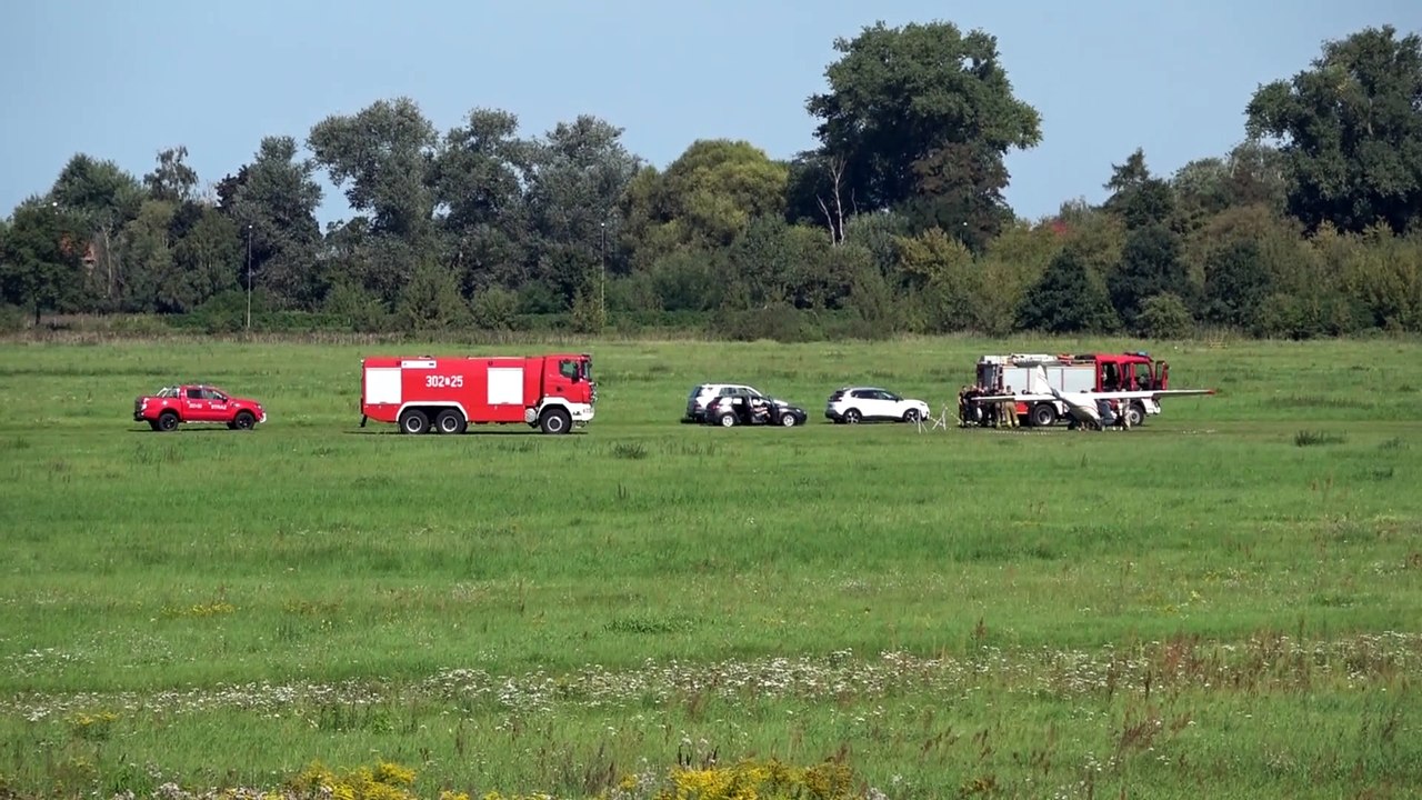 Wypadek samolotu na lotnisku w Dąbiu. Jedna osoba poszkodowana