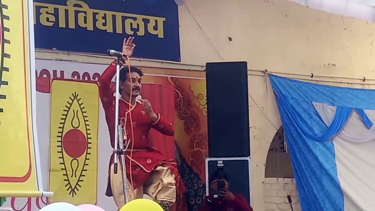 Shri Radhe Rani, don't kill our flute, life resides in the flute, so the flute has been stolen...