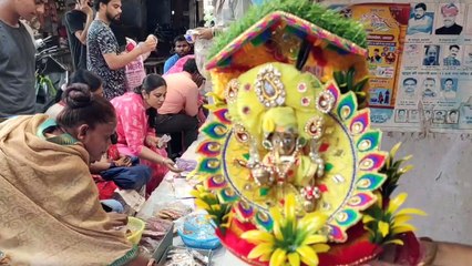 जन्माष्टमी : बाज़ार में खरीददारी की रही भीड़,देखे वीडियो
