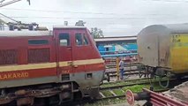 Swarna Jayanti Express stood for one and a half hour due to engine failure