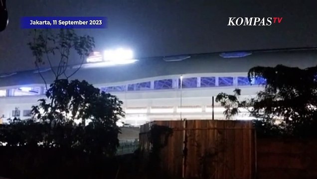 Detik-Detik Kebakaran di Atap Stasiun Kereta Cepat Halim