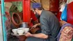 Peshawari Nashta - Naiki Siri Paye, Pakistan Street Food - Naiki Paye Farosh - Peshawari Siri Paye