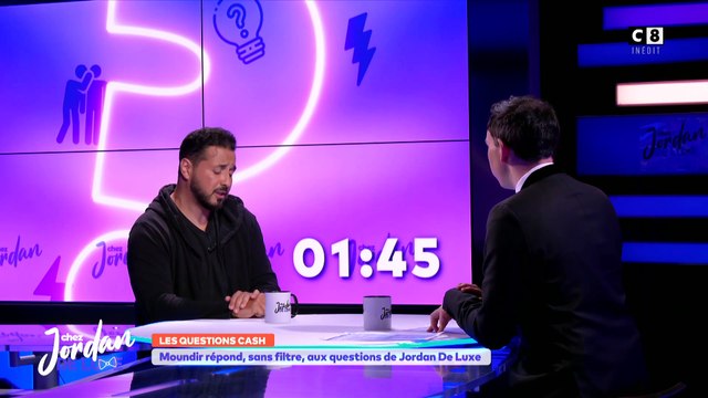 EXCLU - Moundir réagit vivement à l'interdiction l'abaya : Mr Macron vous déconnez ! Laissez les musulmans tranquilles. Désormais, j'ai peur pour mes enfants !