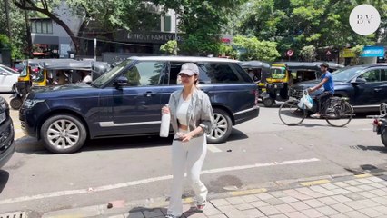 Malaika Arora's Adorable Outing with Her Furry Friend in Bandra 
