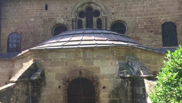 L’abbatiale Saint-Theudère de Saint-Chef Balades et découvertes un film de Jean-Claude Guerguy