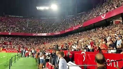 Ramos salta al campo