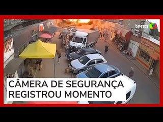 Explosão atinge comércio em cidade da Ucrânia e deixa 17 mortos