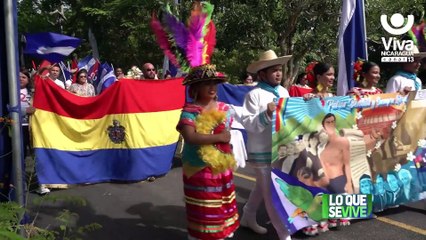 Comunidad Universitaria Rinde Homenaje a los Héroes y Próceres de la Patria