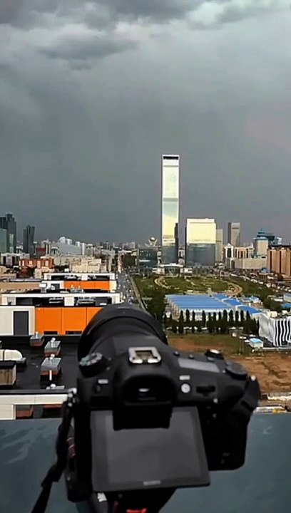 Capturing the Power of Nature: Lightning Bolt Captured from a Tall Building!