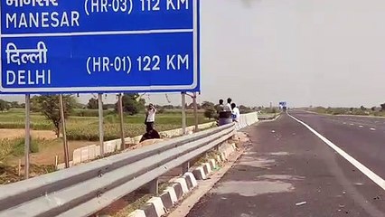 दिल्ली मुंबई एक्सप्रेस-वे पर बिक रही बिरयानी और शराब...देखें वीडियो