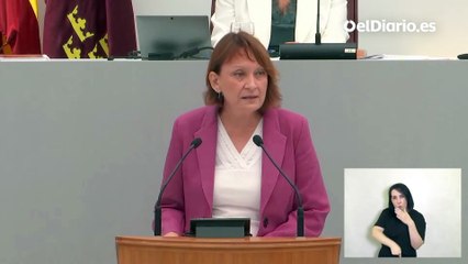 María Marín (Podemos) a López Miras en su investidura: "Ustedes trabajan para las personas que son dueñas de casi todo"