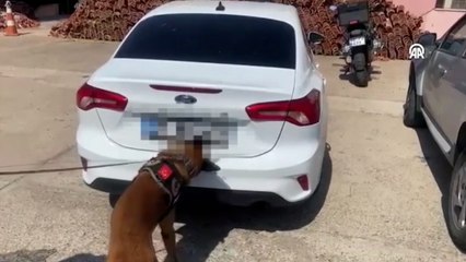 Otomobilin bagajında 103 kilo 700 gram uyuşturucu ele geçirildi