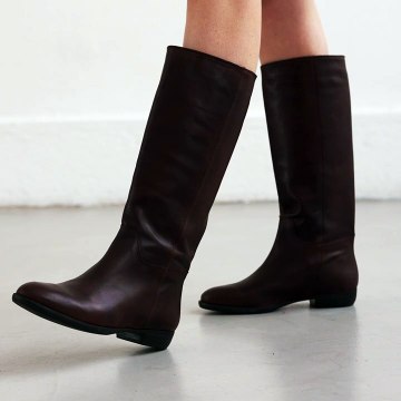 068-1137-CUIR-H22-MARRON_VIDEO