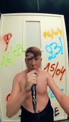 Eddy de Pretto interprète son nouveau titre "R+V" en live