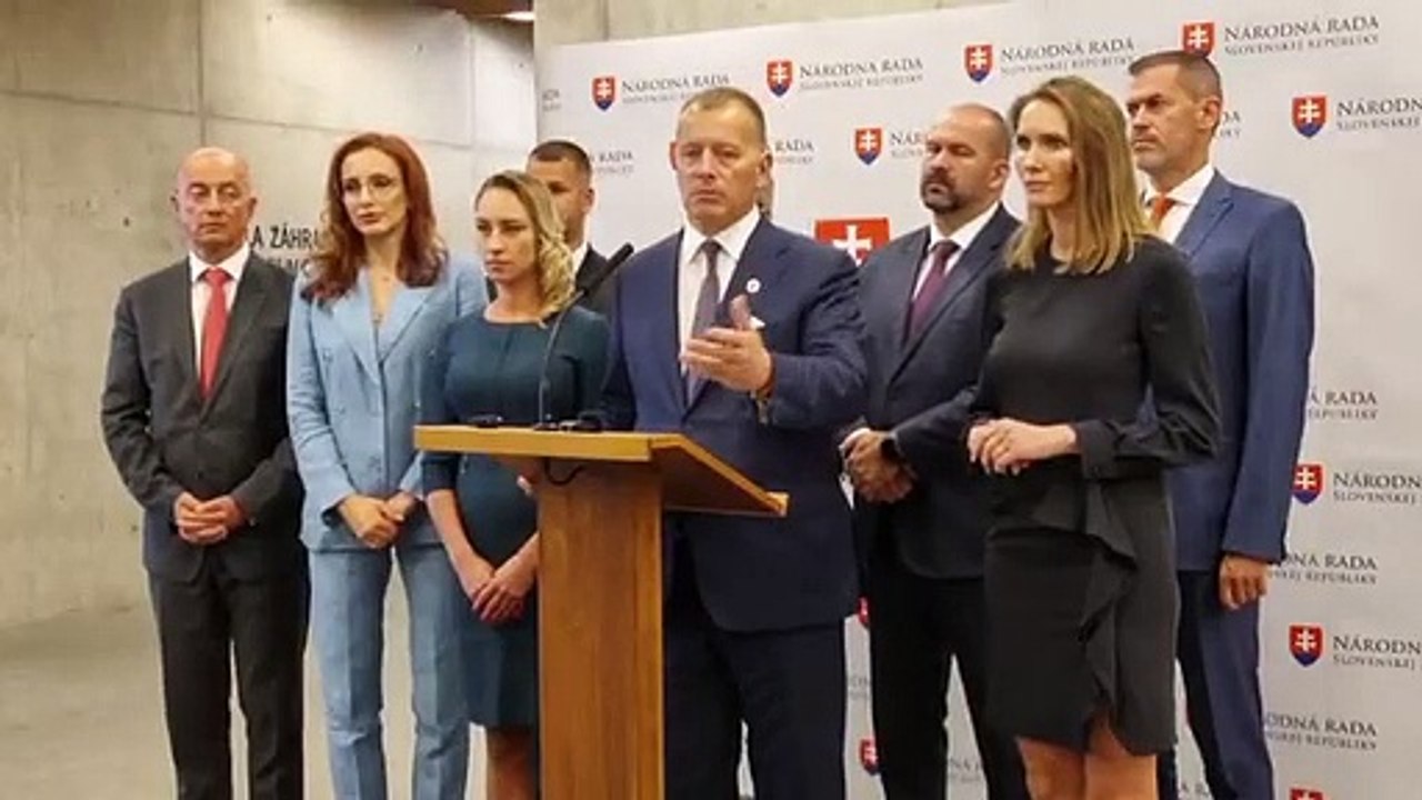 ZÁZNAM: B. Kollár chce zvolať schôdzu k potvrdeniam pre cudzincov ešte na piatok