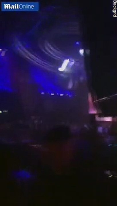 ünlü oyuncu Leonardo DiCaprio, yeni sevgilisi 25 yaşındaki Vittoria Ceretti ile Ibiza'da öpüşürken görüntülendi