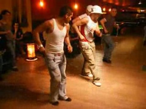 1503-Pas en ligne Calle Real de Camaguey (Baïlar Cuba)